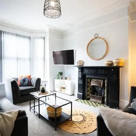 Vakantiehuis Comfortable 5br -free Wifi & Parking- Netflix *
