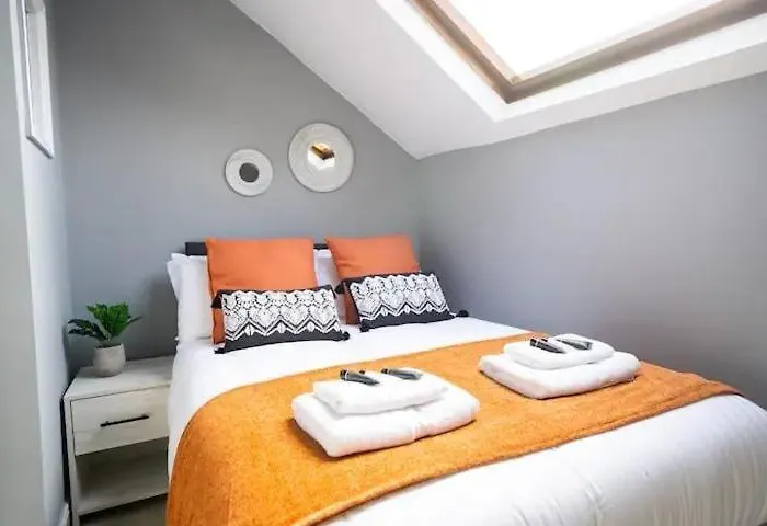 Relocation Stays 5Br Home -Fast Wifi & Parking- Netflix Сasa de vacaciones *