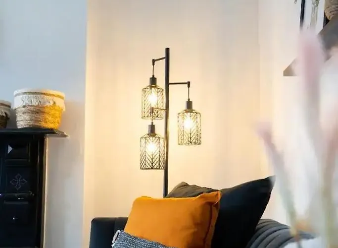 Modern 5br -fast Wifi & Parking