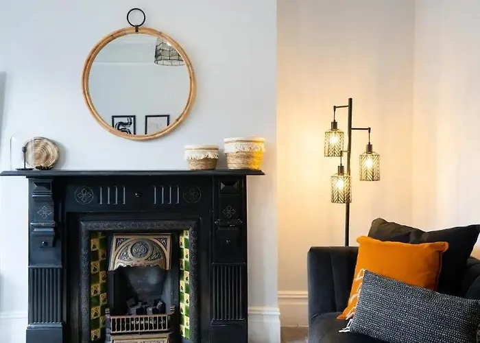 Relocation Stays 5Br Home -Fast Wifi & Parking- Netflix Сasa de vacaciones