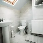 Hébergement de vacances Comfortable 5br -free Wifi & Parking- Netflix Leeds (West Yorkshire)